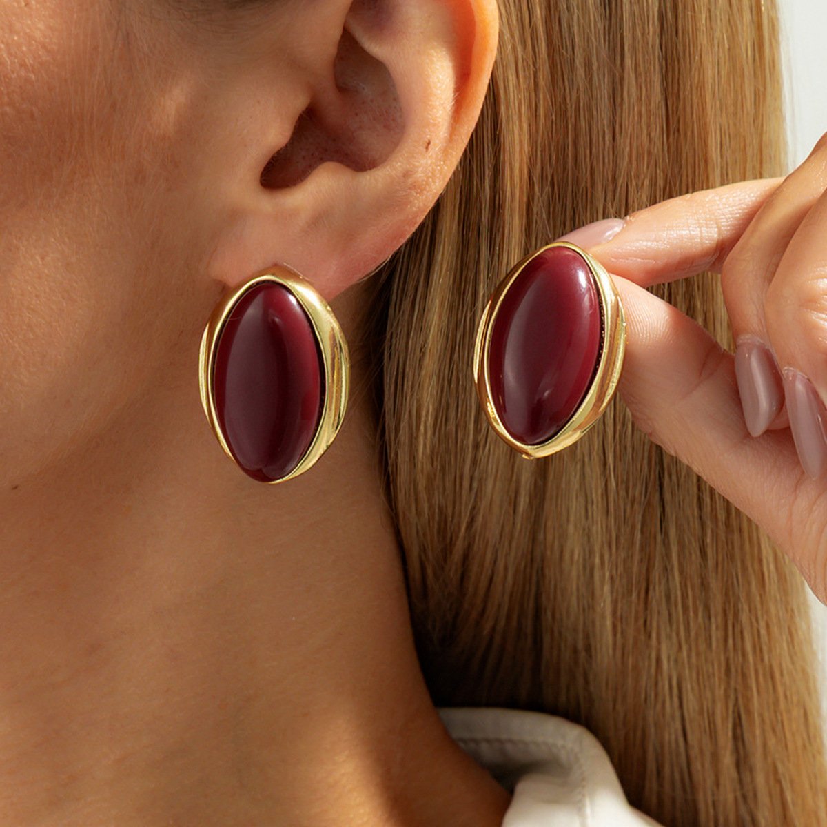 French Retro Court Style Oval Gemstone Earrings - Image 7