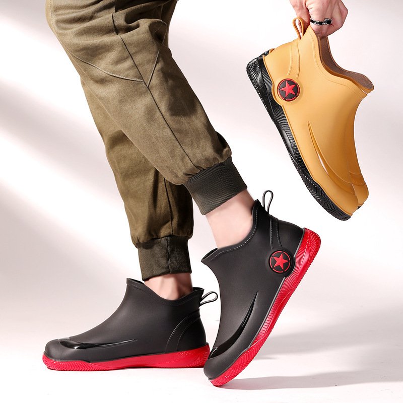 Stylish short-top men's rain boots, low-cut, non-slip and waterproof.
